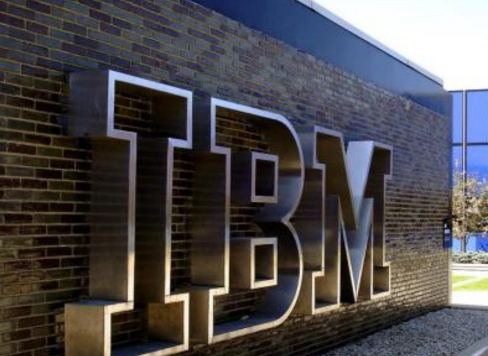 IBM负责人介绍商业计划 对外展示独立量子计算设备2