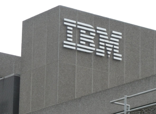 IBM负责人介绍商业计划 对外展示独立量子计算设备4