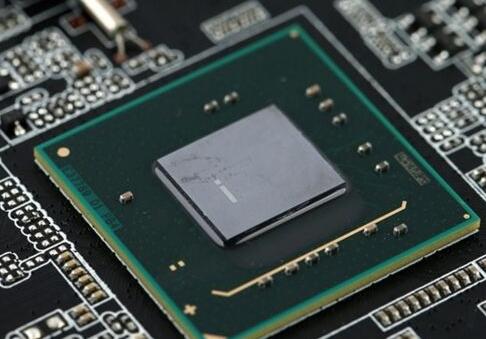 Intel宣布投资研发14nm工艺 正式推出台式机主板芯片3
