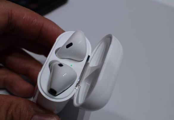 苹果将发布新款AirPods 工程师采用新的设计方案