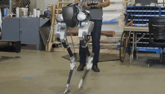 双足机器人可直立行走 专家称可用它来对抗Atlas2