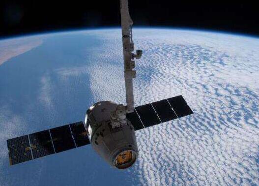 SpaceX已向部门提交申请 在近地轨道部署上千颗卫星5