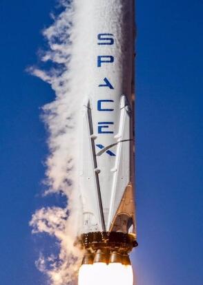 SpaceX已完成火箭发射任务 工作人员成功回收助推器