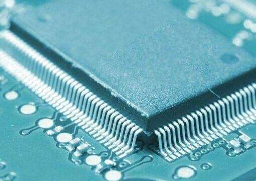 芯片需求量持续增长 英特尔投入资金提升产能3