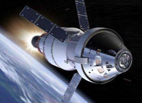 SpaceX宣布将开启环月之旅 马斯克称已定下首位乘客3