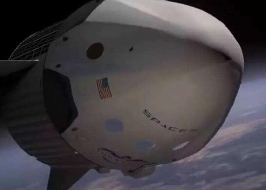 SpaceX宣布将开启环月之旅 马斯克称已定下首位乘客5