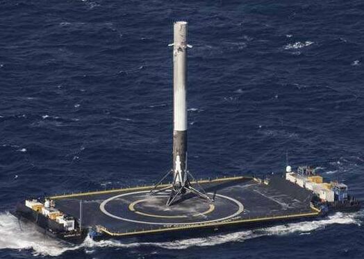 SpaceX准备于年底发射火箭 预计会送71颗卫星进入轨道4