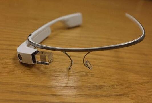 谷歌或将推出新款眼镜 搭载人工智能和云计算技术3