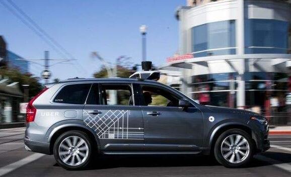 Uber恢复无人车街道测试 改装版沃尔沃XC90由人类驾驶2