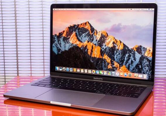 MacBook Pro顶配4.5万元 内部增添快速录音功能2