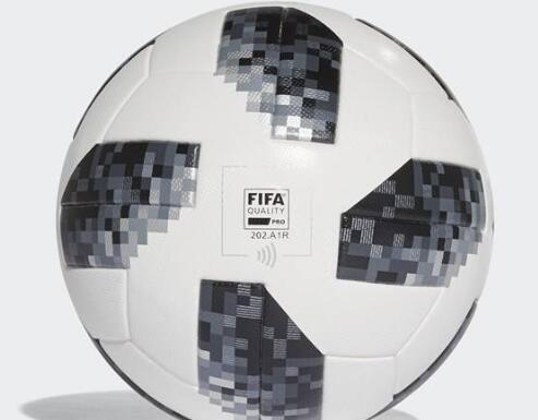 足球内含VAR技术芯片 今年世界杯用黑科技防误判5