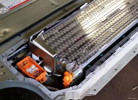 特斯拉公开新型电池细节 超高能量密度引发关注1