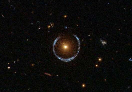 科学家观测到百亿光年外恒星 得益于引力透镜效应4