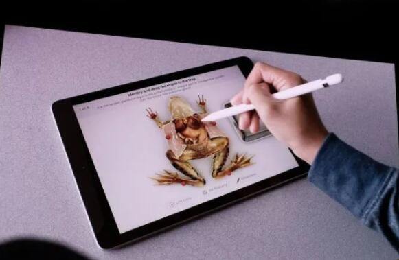 苹果发布新款iPad 欲抢占教育领域市场5
