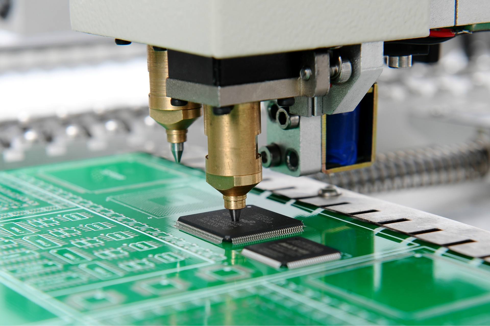 PCB设计流程图指南：打造高效电路板设计